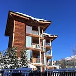 Shackleton Aparthotel