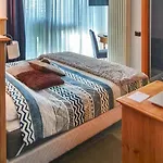 Shackleton Aparthotel 4*