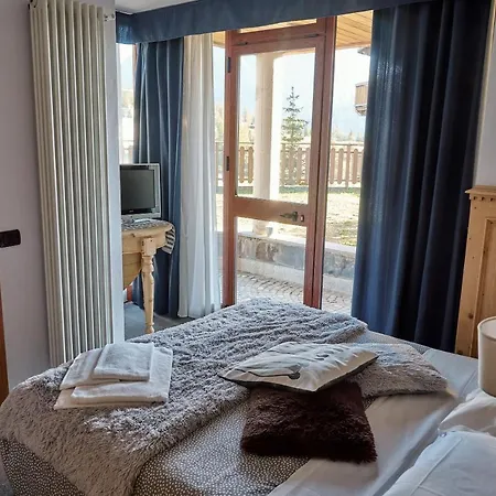 Shackleton Apartmanhotel Sestriere