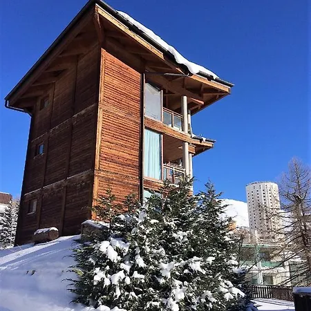 Apartahotel Shackleton 4*