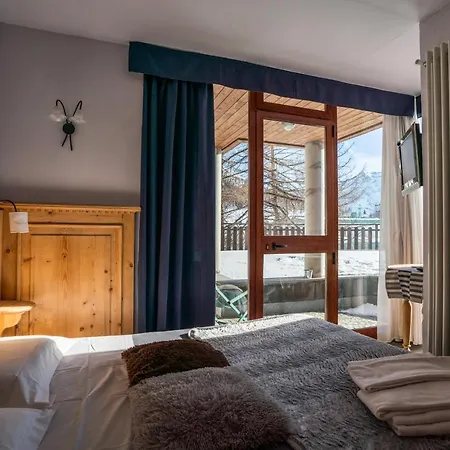 Shackleton Apartahotel Sestriere